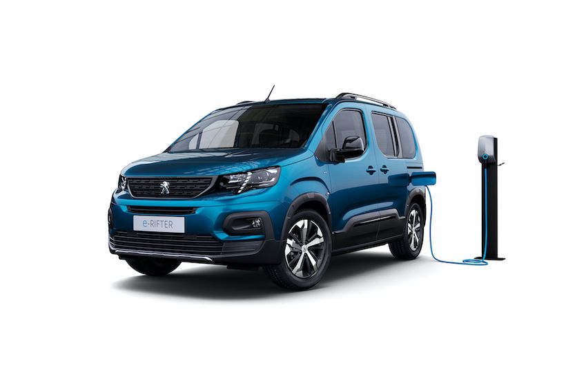 Peugeot e-Rifter charging, studio shot